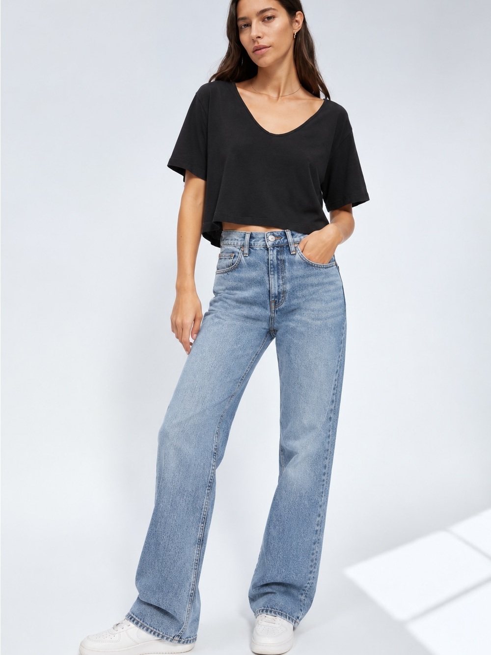 Aritzia The Babaton group cropped tee